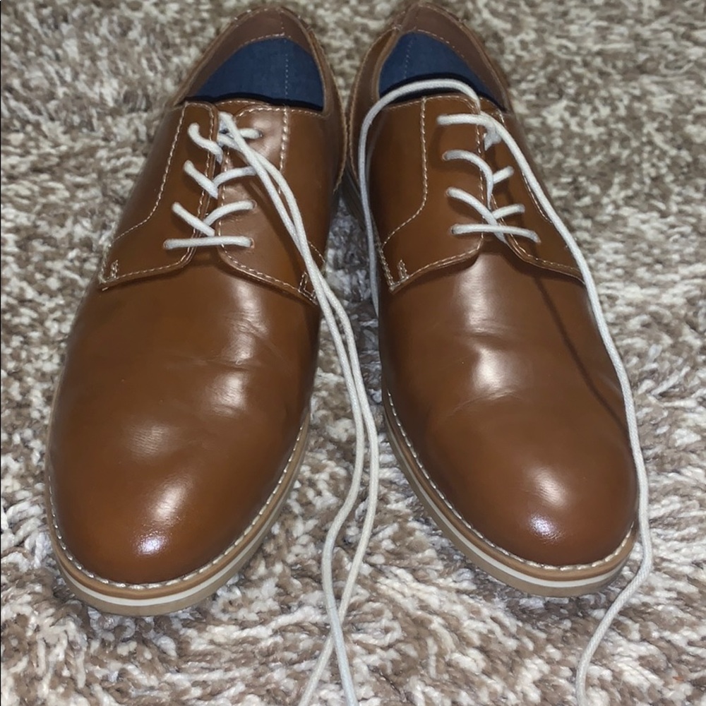 Dress shoes